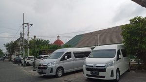 sewa hiace semarang