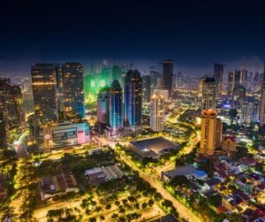 Grafik perbandingan harga sewa mobil mewah di Jakarta 2024, lengkap dengan tipe dan layanan